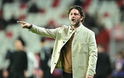 "Derbiye Özel Strateji: Fatih Tekke'nin Trabzonspor'u Fenerbahçe'ye Karşı Nasıl Hazırlıyor?"